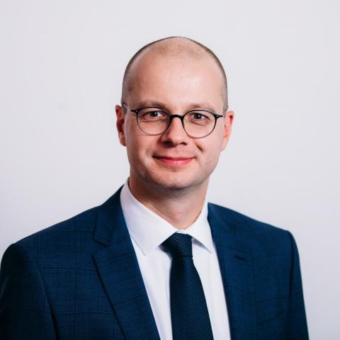 Dr. Matthias Frederichs